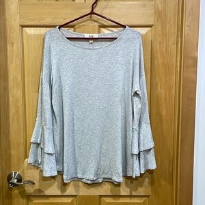 N/p gray scoop neck long sleeve crop one size bell sleeves